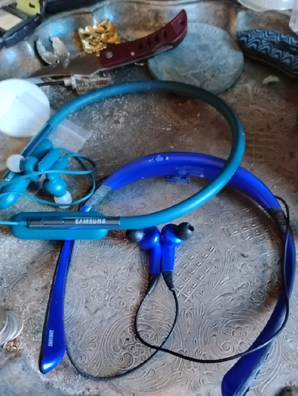 Samsung  Level Teal and Royal Blue Wireless Neckband Earbuds+